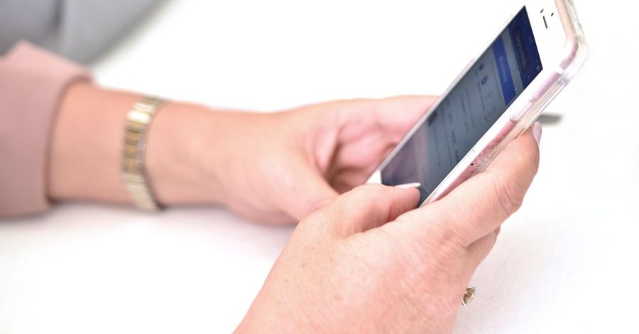 Emelik a tarifáikat a mobil- és az internetszolgáltatók